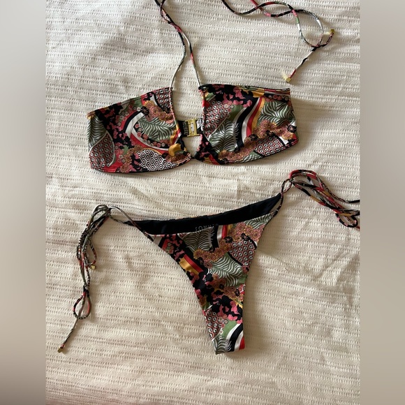 SOLD!!    Sommer Swim Xena Bahamas Halter Bikini Top & Tie Side Bikini - Picture 3 of 4